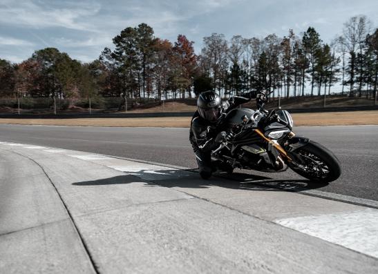 NOUVEAU SPEED TRIPLE RS 1200 !