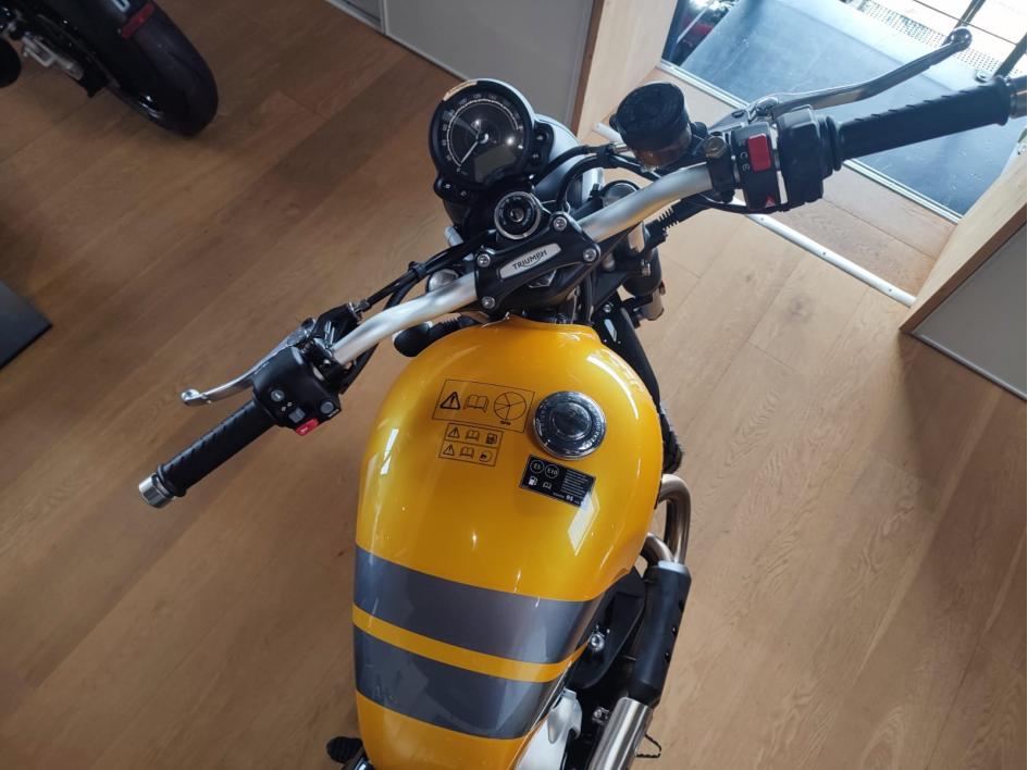 TRIUMPH SCRAMBLER 900