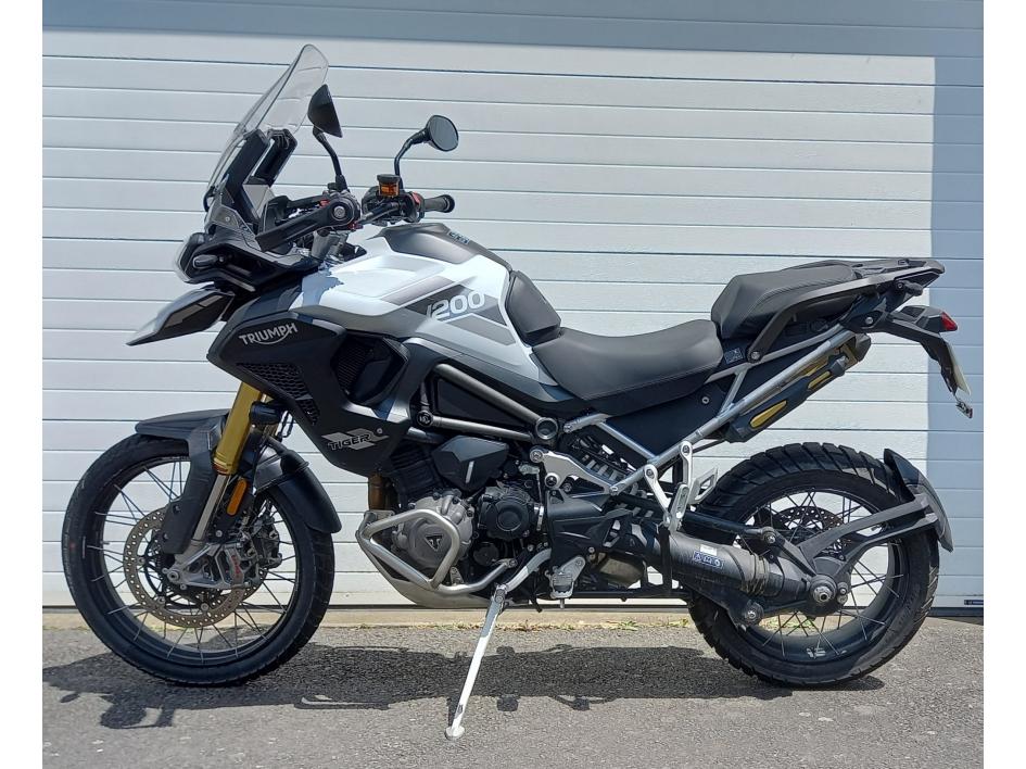 TRIUMPH TIGER 1200 RALLY PRO VALISES OFFERTES + 1200 EUROS D'ACCESSOIRES
