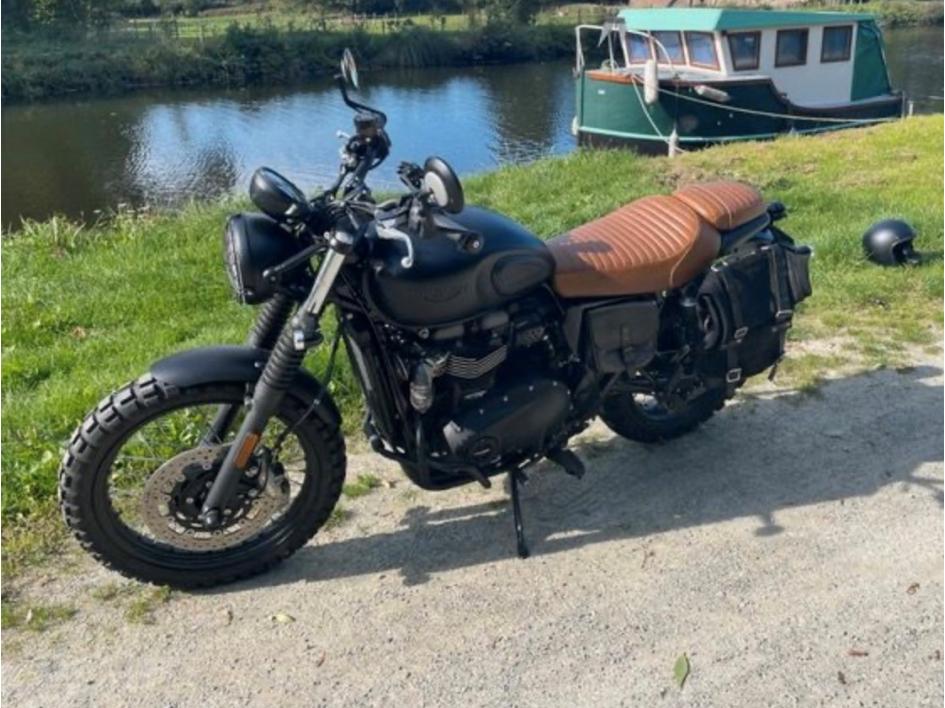 TRIUMPH SCRAMBLER 900