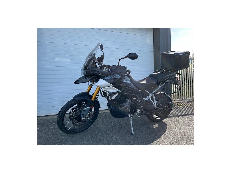 TRIUMPH TIGER 900 RALLY