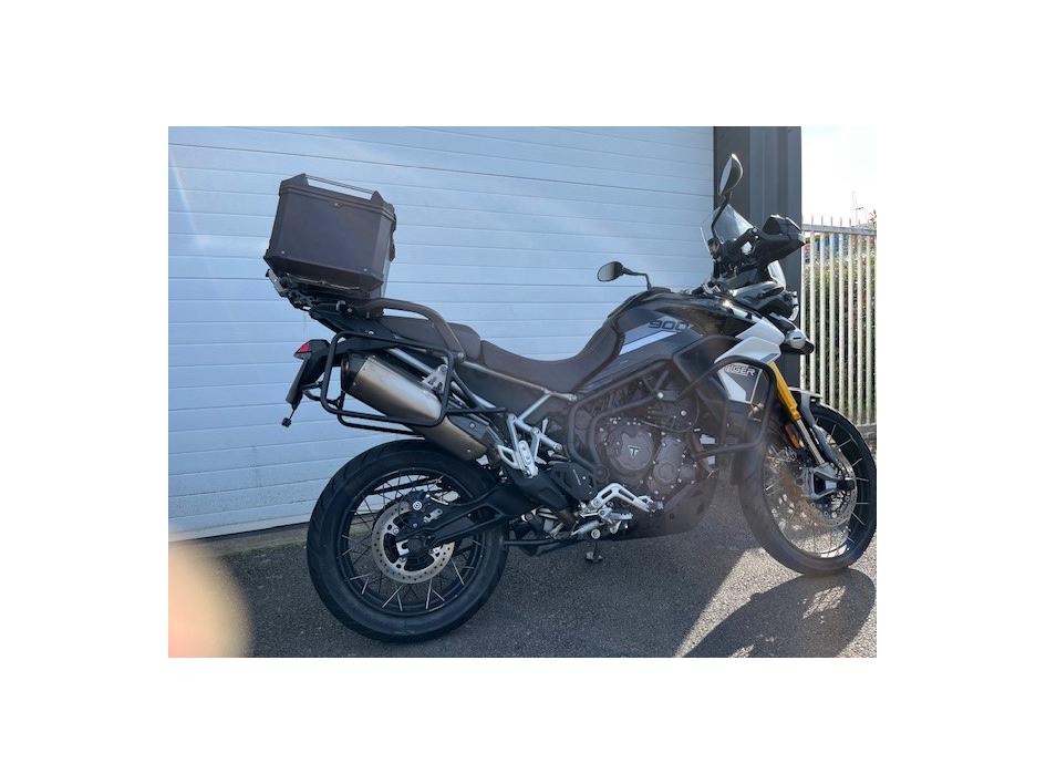 TRIUMPH TIGER 900 RALLY