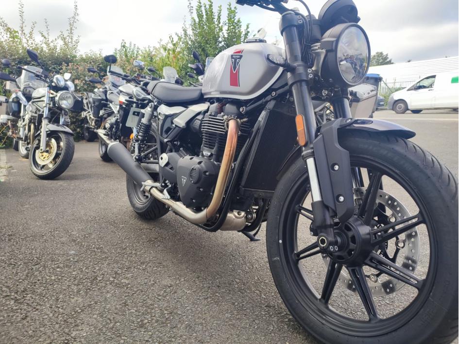 TRIUMPH SPEED TWIN 900
