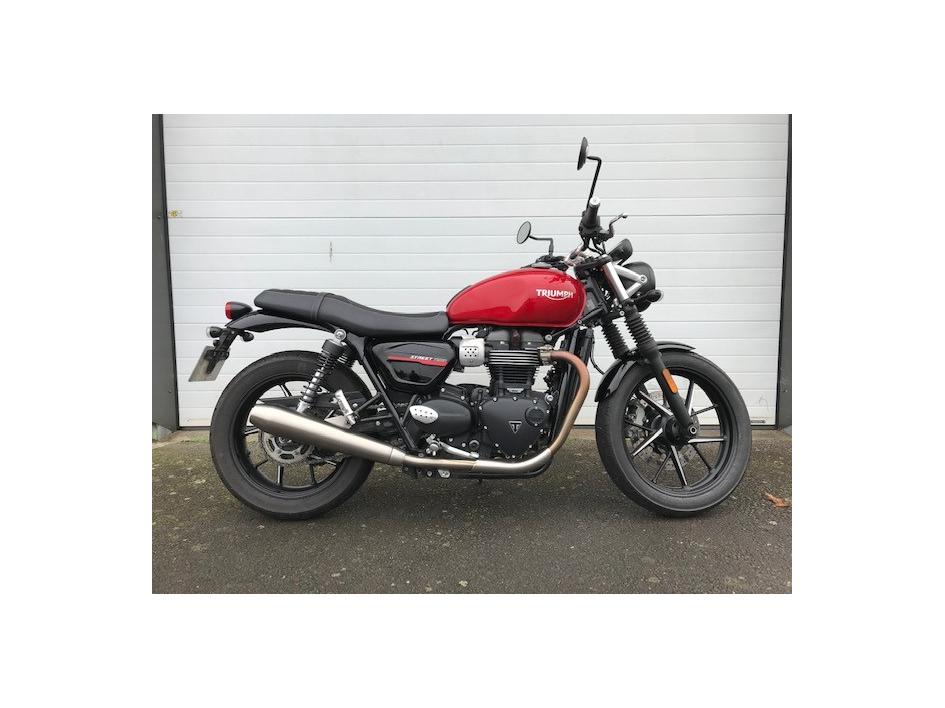 TRIUMPH STREET TWIN  900