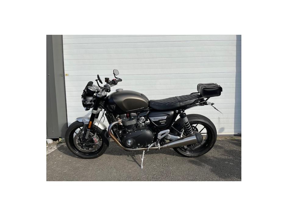 TRIUMPH SPEED TWIN 1200