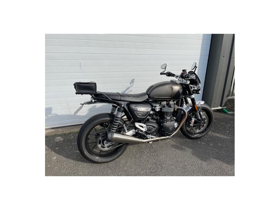 TRIUMPH SPEED TWIN 1200