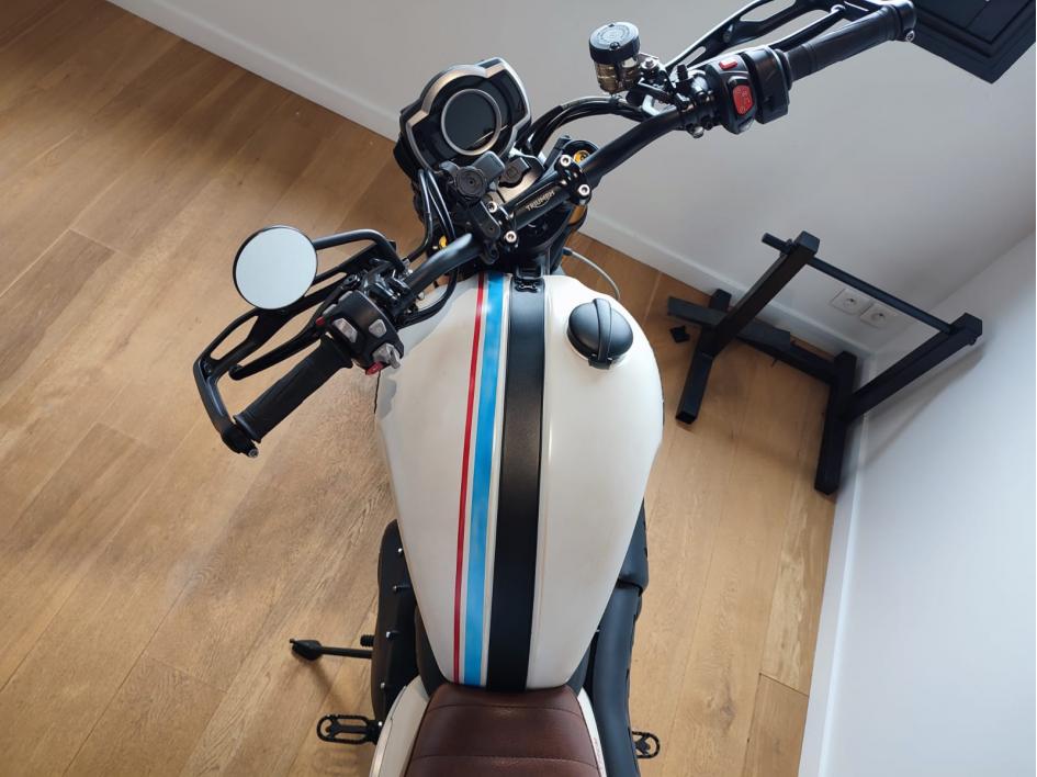 TRIUMPH SRAMBLER 1200 XE ESTREM