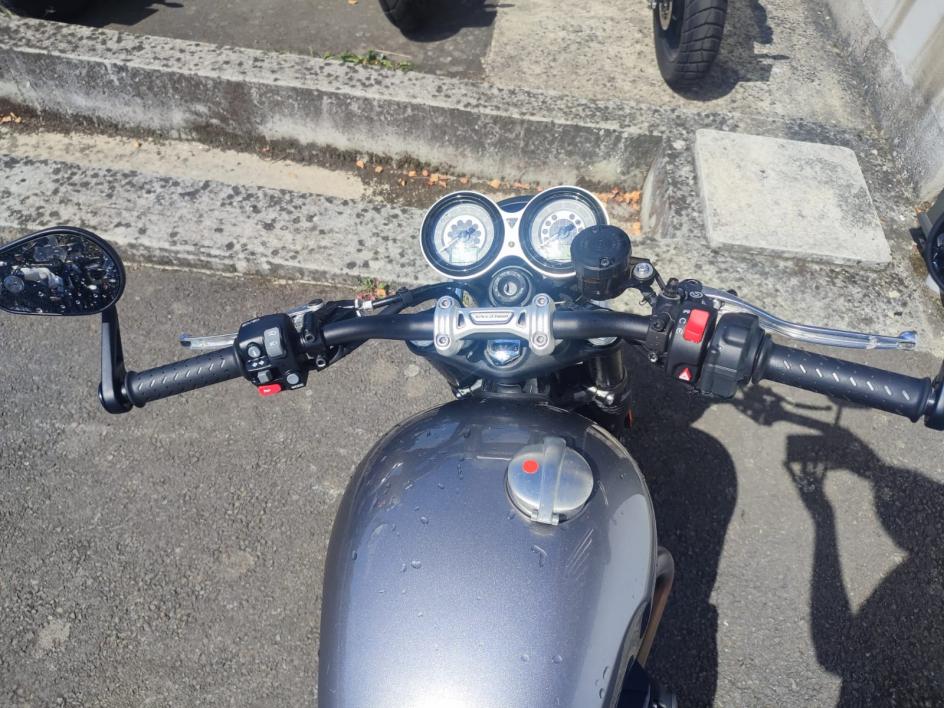 TRIUMPH SPEED TWIN 1200
