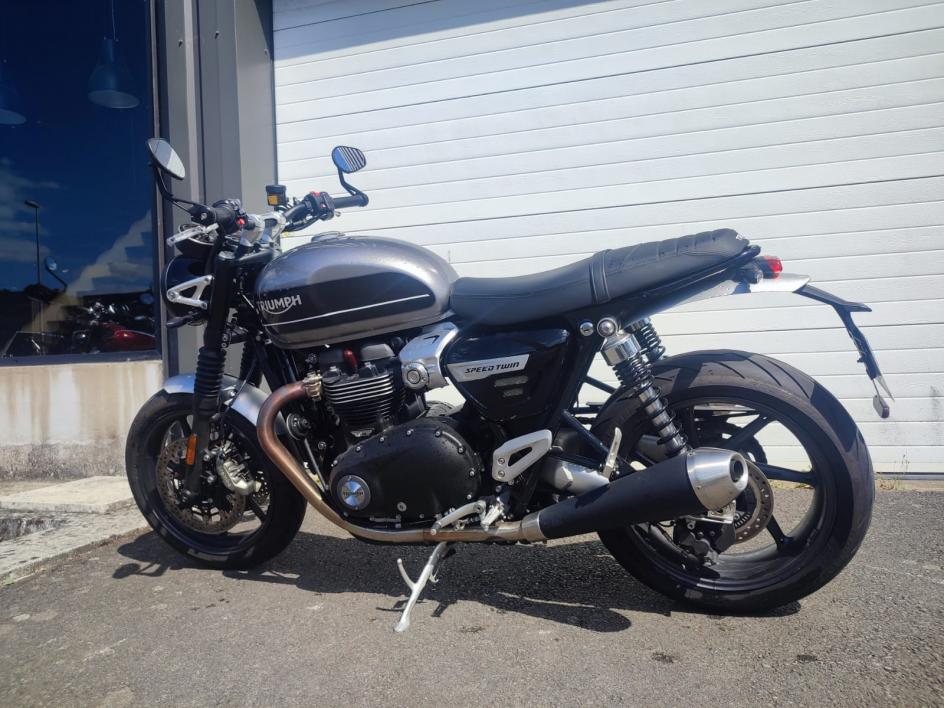 TRIUMPH SPEED TWIN 1200