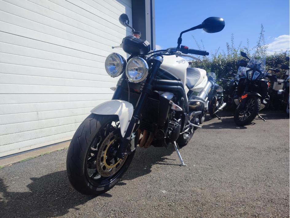 TRIUMPH SPEED TRIPLE 1050