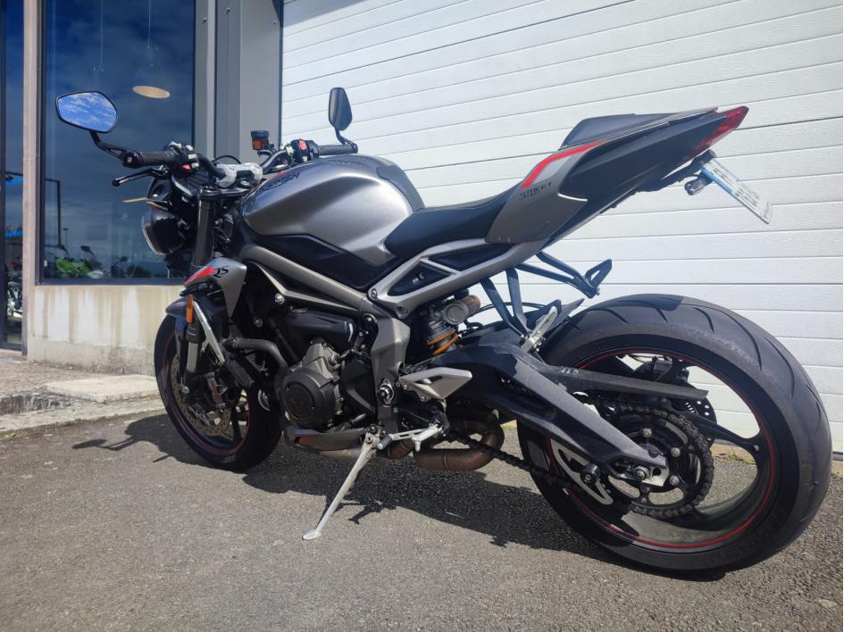 TRIUMPH STREET TRIPLE 765 RS