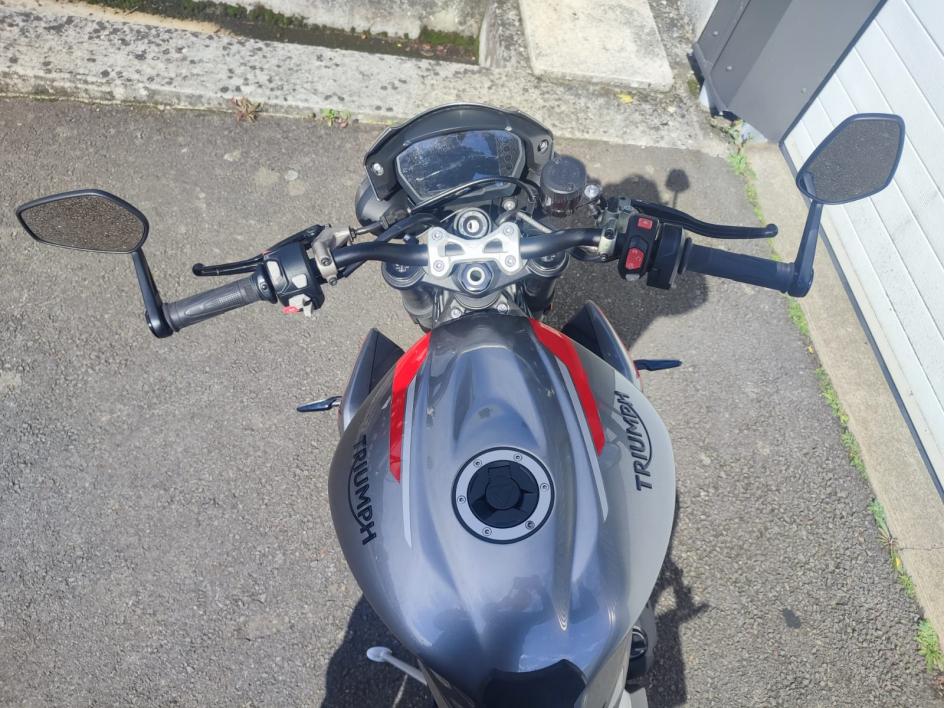 TRIUMPH STREET TRIPLE 765 RS