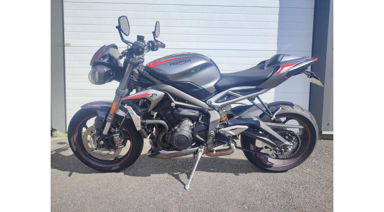 TRIUMPH STREET TRIPLE 765 RS
