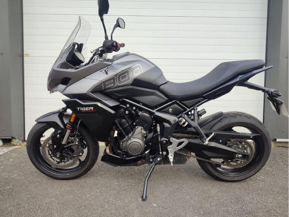 TRIUMPH TIGER 800