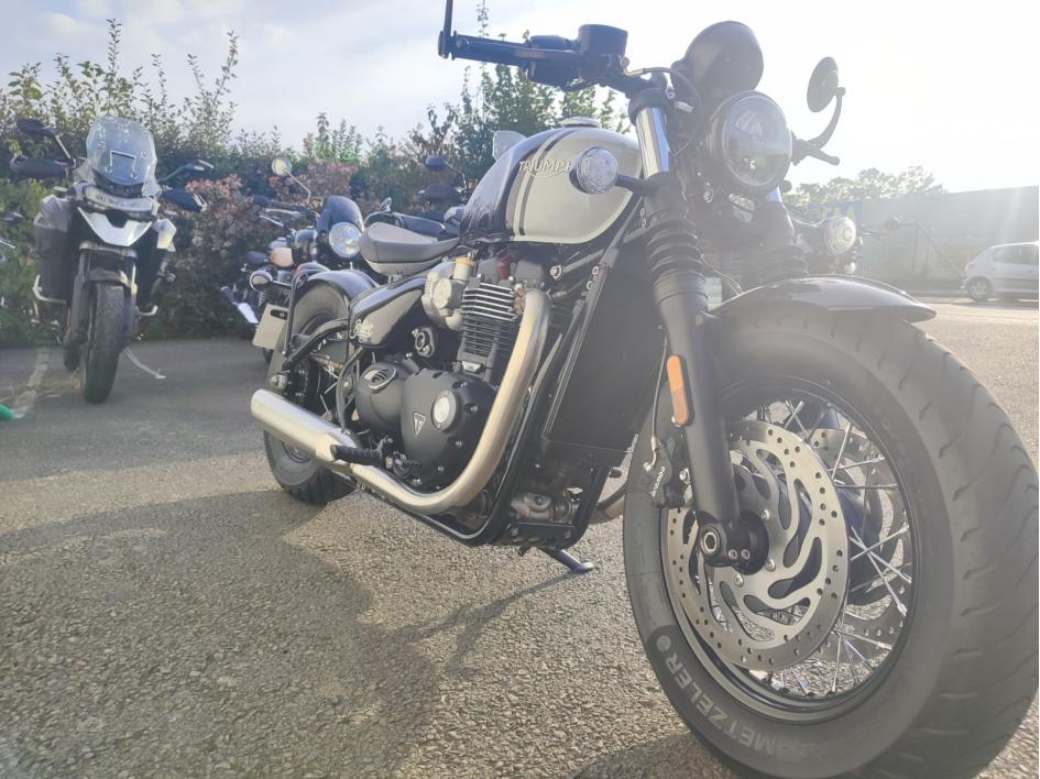TRIUMPH Bonneville Bobber 1200
