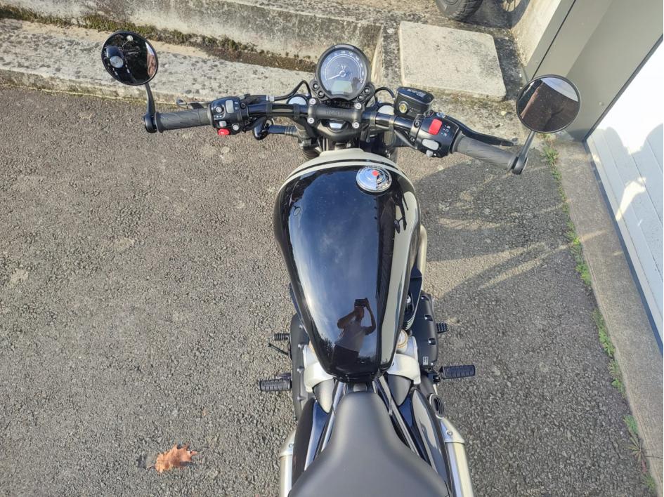 TRIUMPH Bonneville Bobber 1200