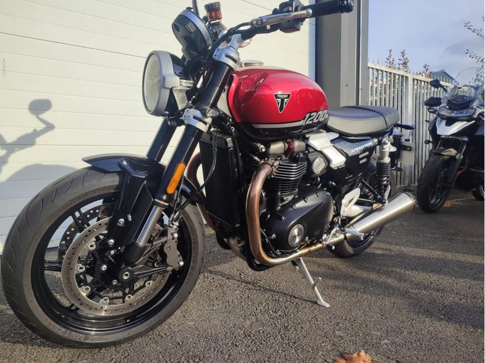 TRIUMPH SPEED TWIN 1200