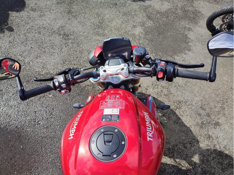 TRIUMPH SPEED TRIPLE 1200 RS