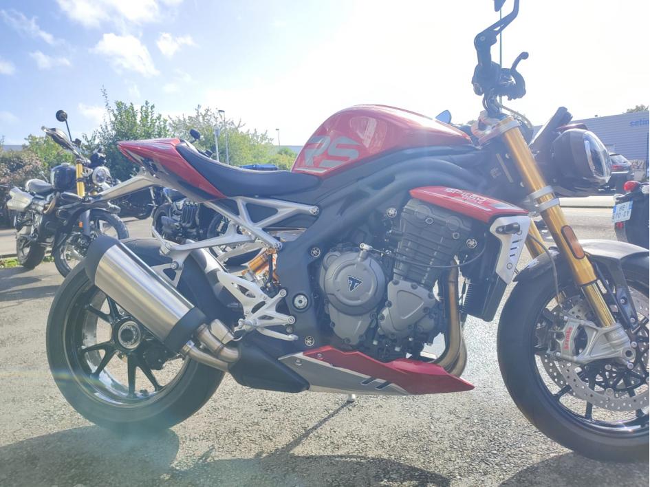 TRIUMPH SPEED TRIPLE 1200 RS