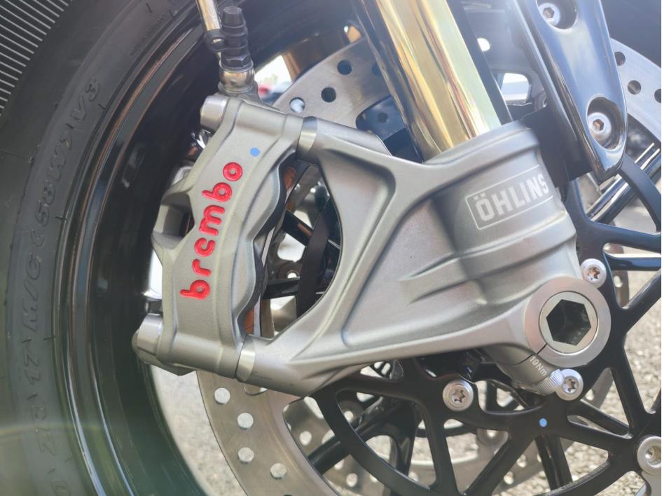 TRIUMPH SPEED TRIPLE 1200 RS