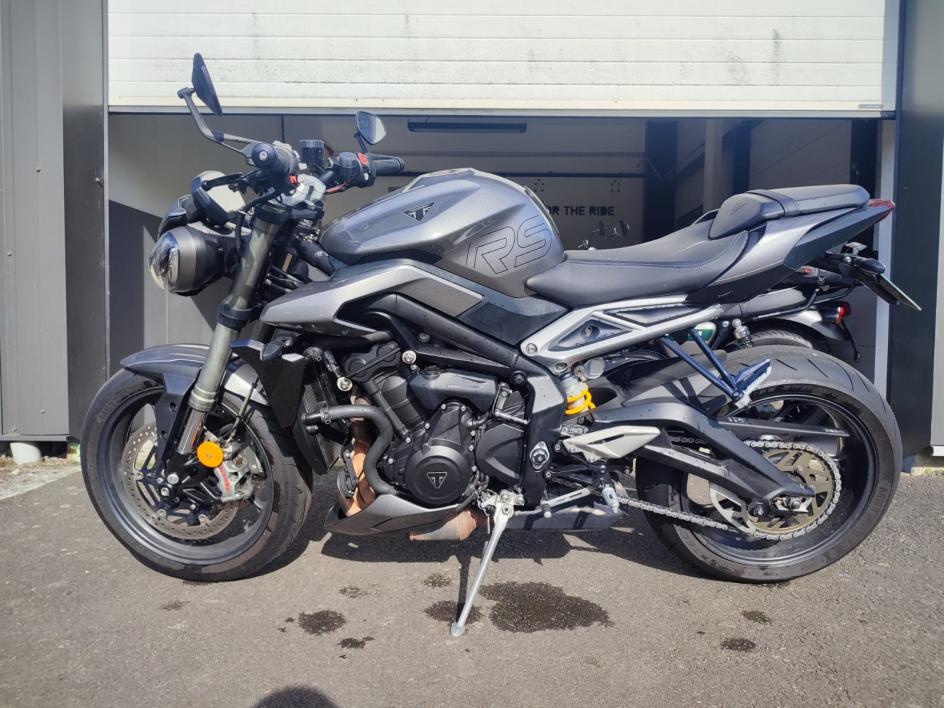 TRIUMPH STREET TRIPLE 765 RS