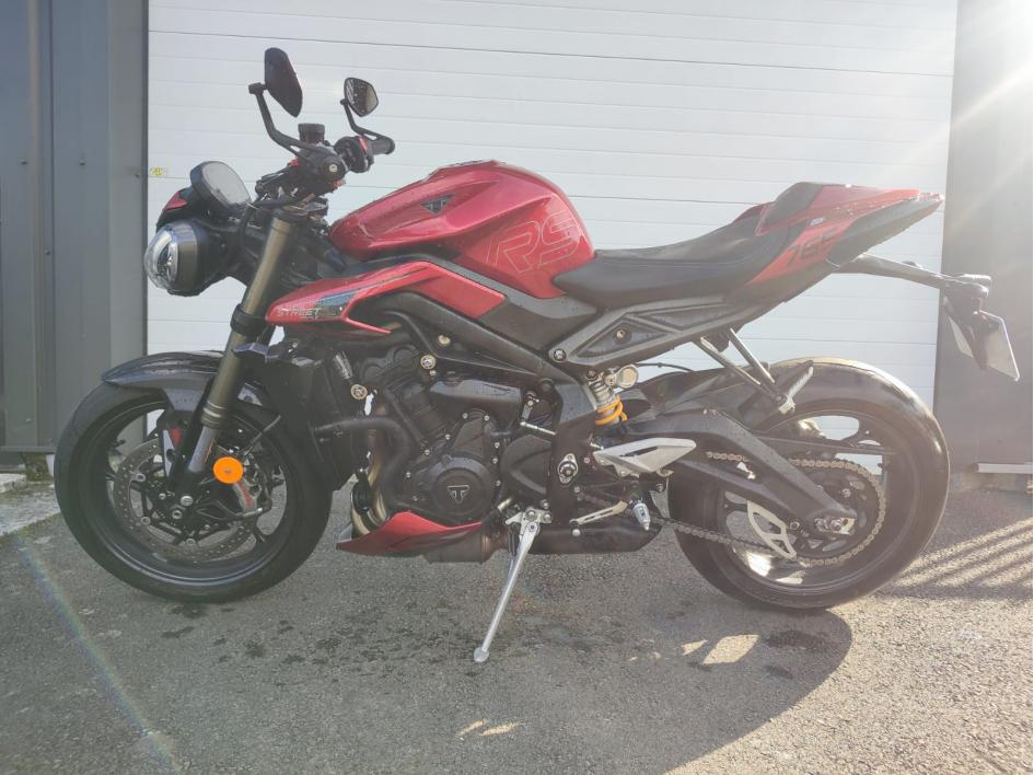 TRIUMPH STREET TRIPLE 765 RS