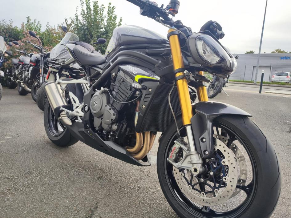 TRIUMPH SPEED TRIPLE 1200 RS