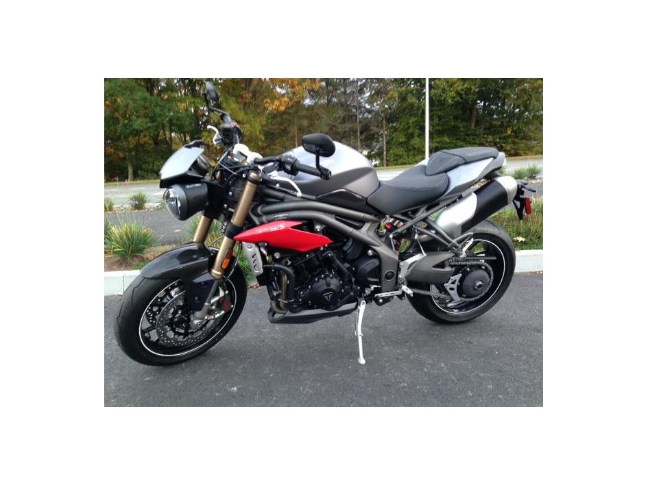 1050 SPEED TRIPLE S (VERSION R)