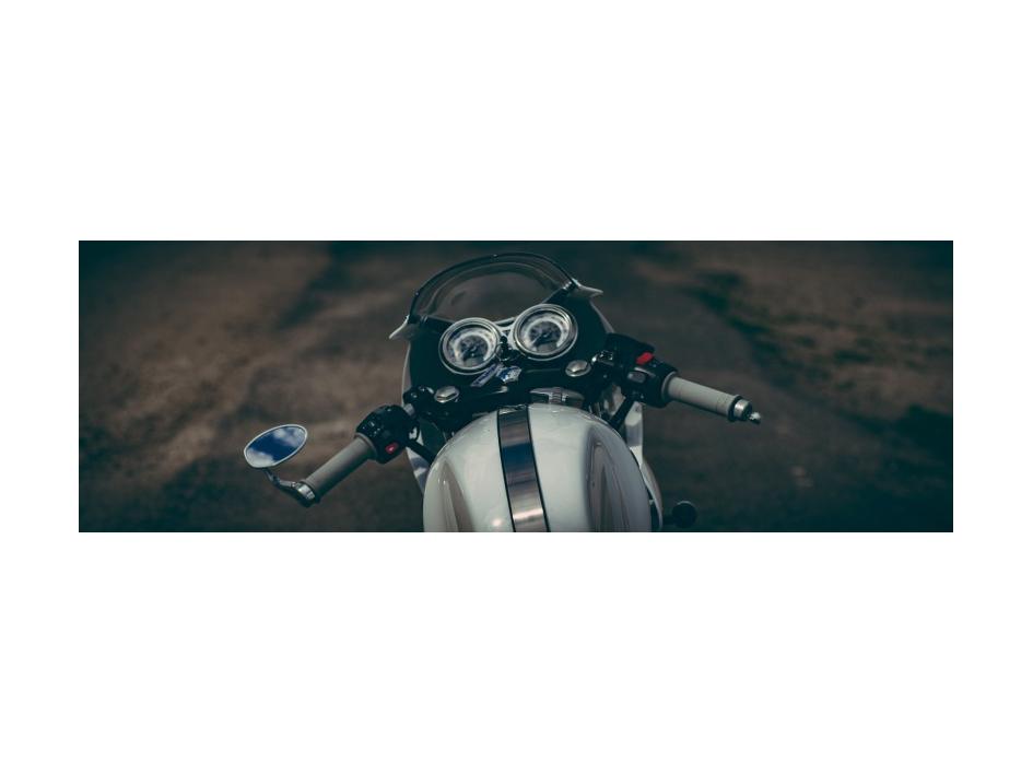 1200 THRUXTON VINTAGE RACER