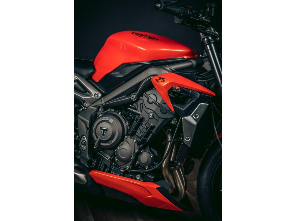 765 STREET TRIPLE RS LUCIFER ORANGE