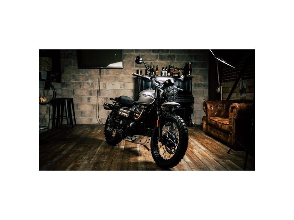 900 STREET SCRAMBLER PURE ALUMINIUM
