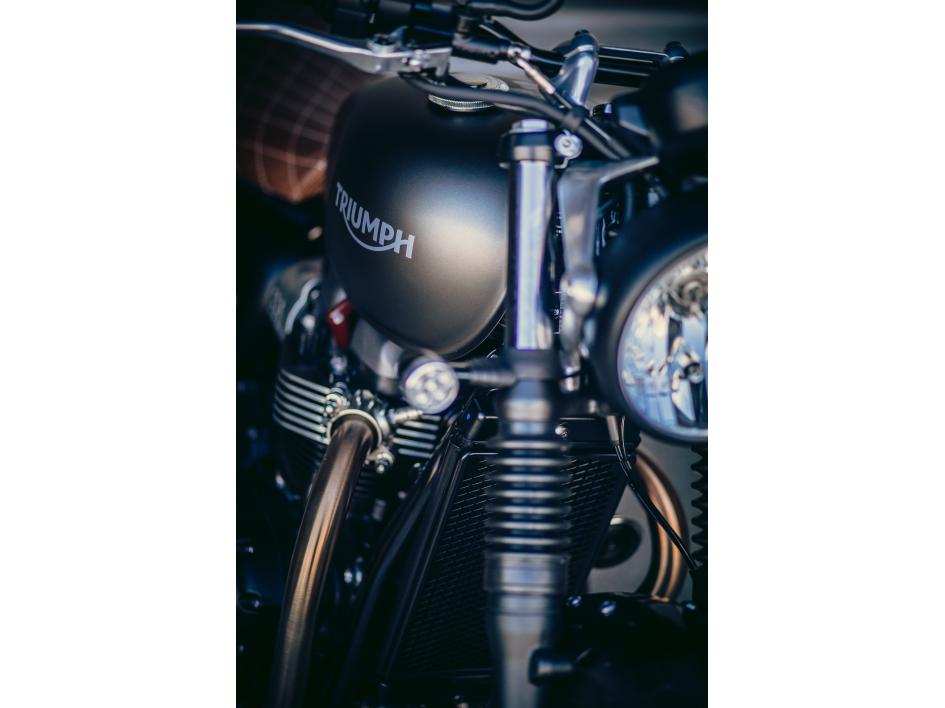 900 STREET TWIN IRONSTONE