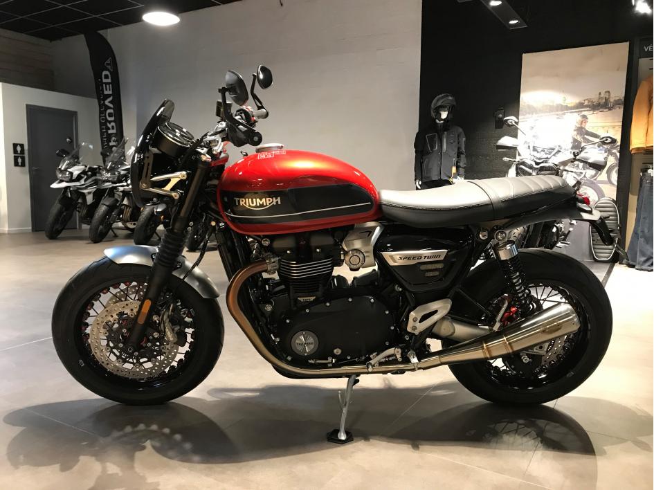 TRIUMPH 1200 SPEED TWIN SPOKED WHEELS