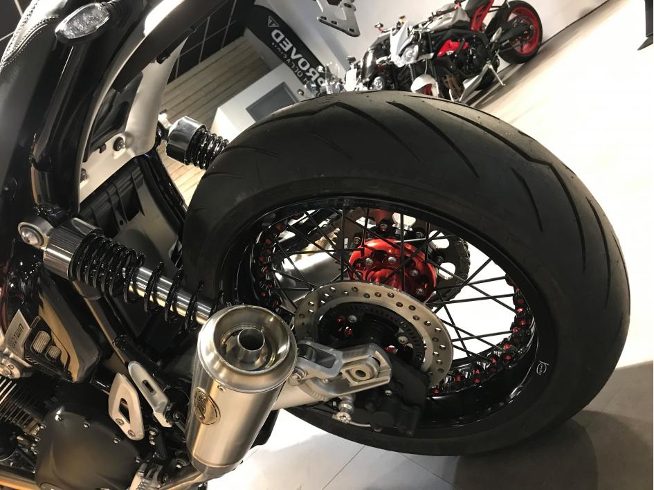 TRIUMPH 1200 SPEED TWIN SPOKED WHEELS